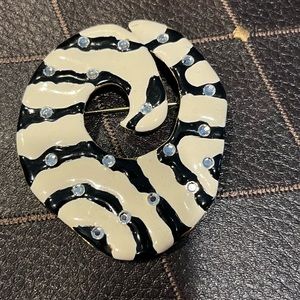 Signed Don-Lin enameled brooch